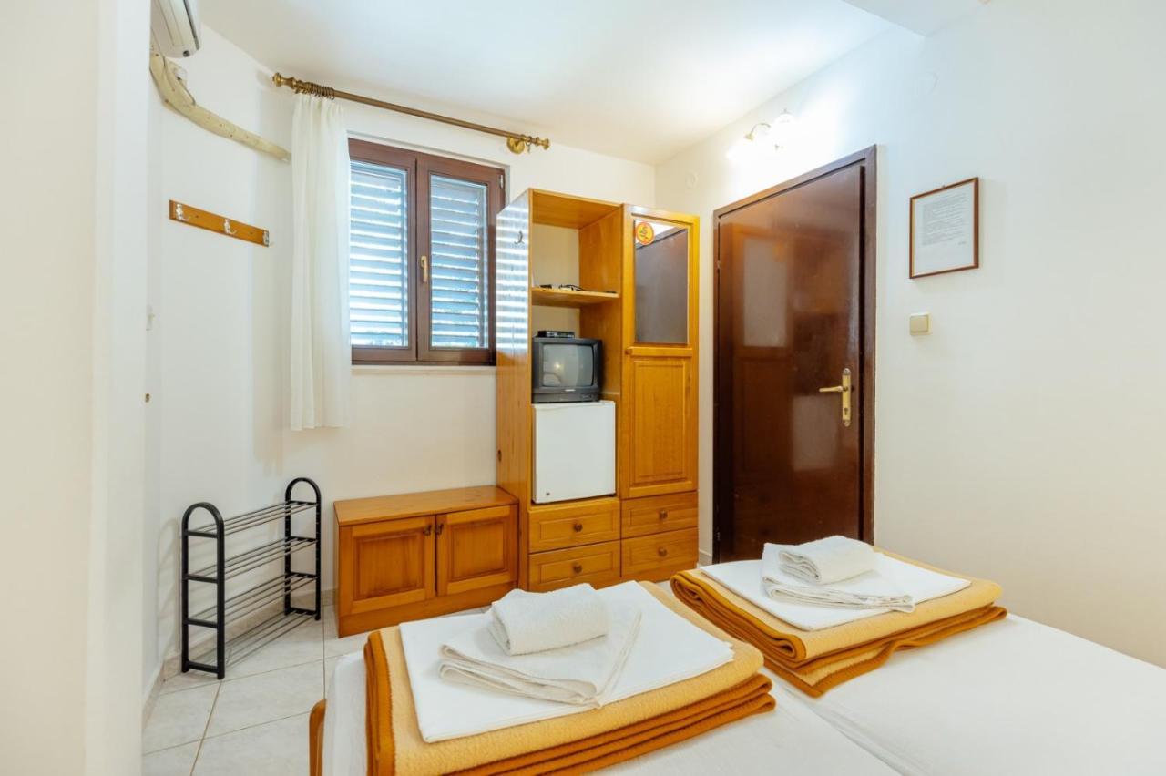 Radic Rooms Χέρτσεγκ Νόβι Εξωτερικό φωτογραφία